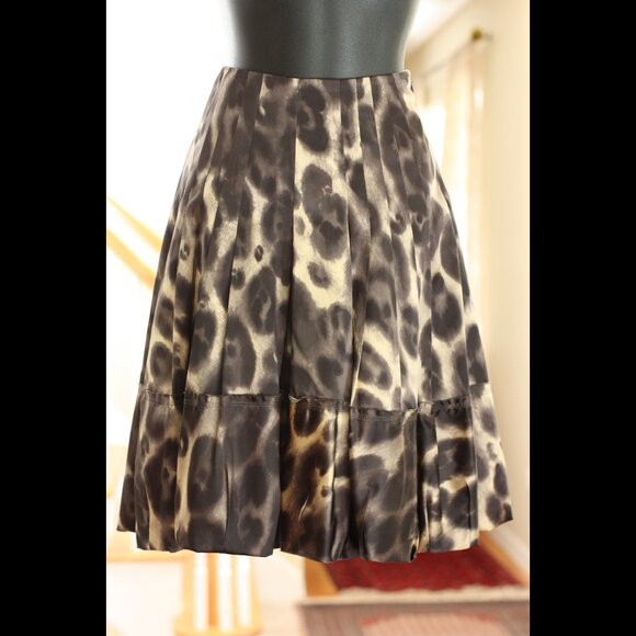 PRADA 2006 Stylized Leopard Print Silk Skirt